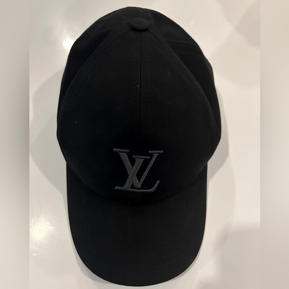 Black Louis Vuitton Men’s Cap